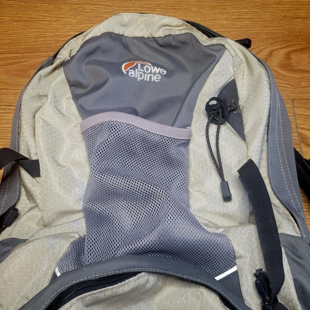 Lowe Alpine Mira Air ND35 Backpack Framed Pure Air Centro Adjustment Gray - Picture 5 of 15